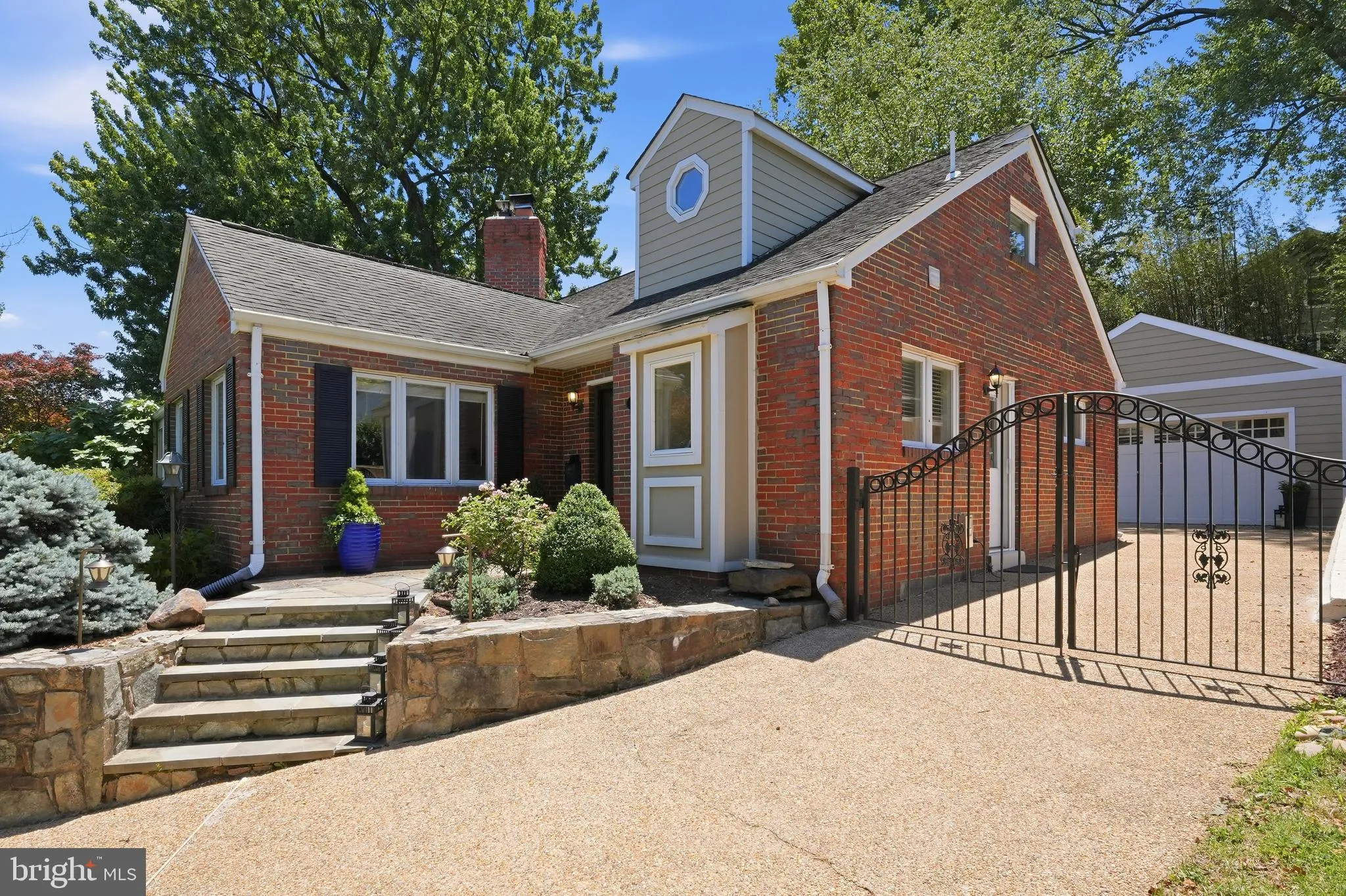414 SKYHILL ROAD, Alexandria, VA 22314