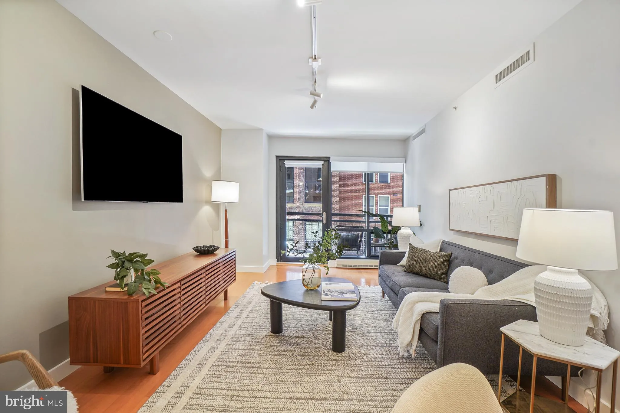 912 F STREET, Washington, DC 20004
