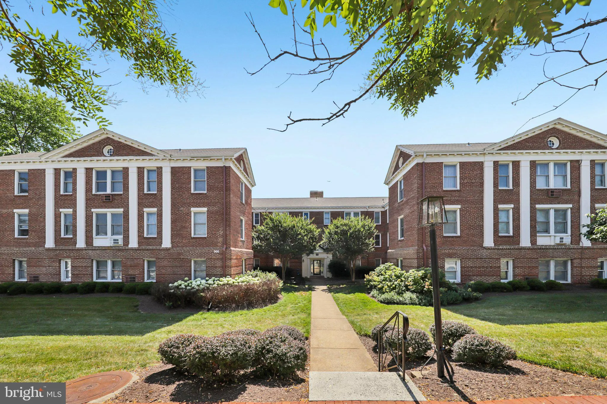906 WASHINGTON STREET, Alexandria, VA 22314