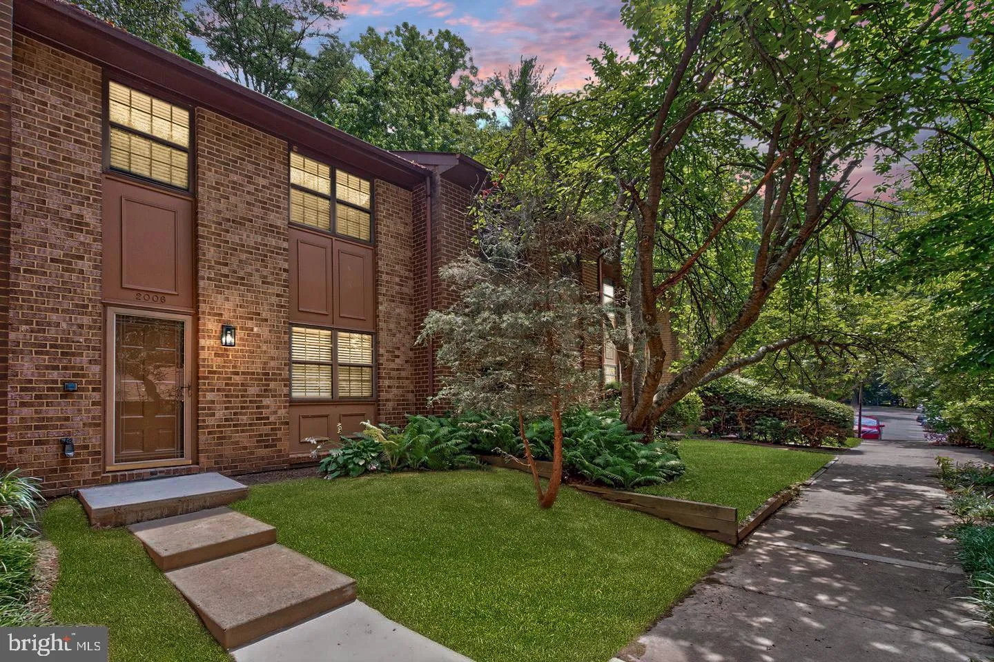2006 HEADLANDS CIRCLE, Reston, VA 20191