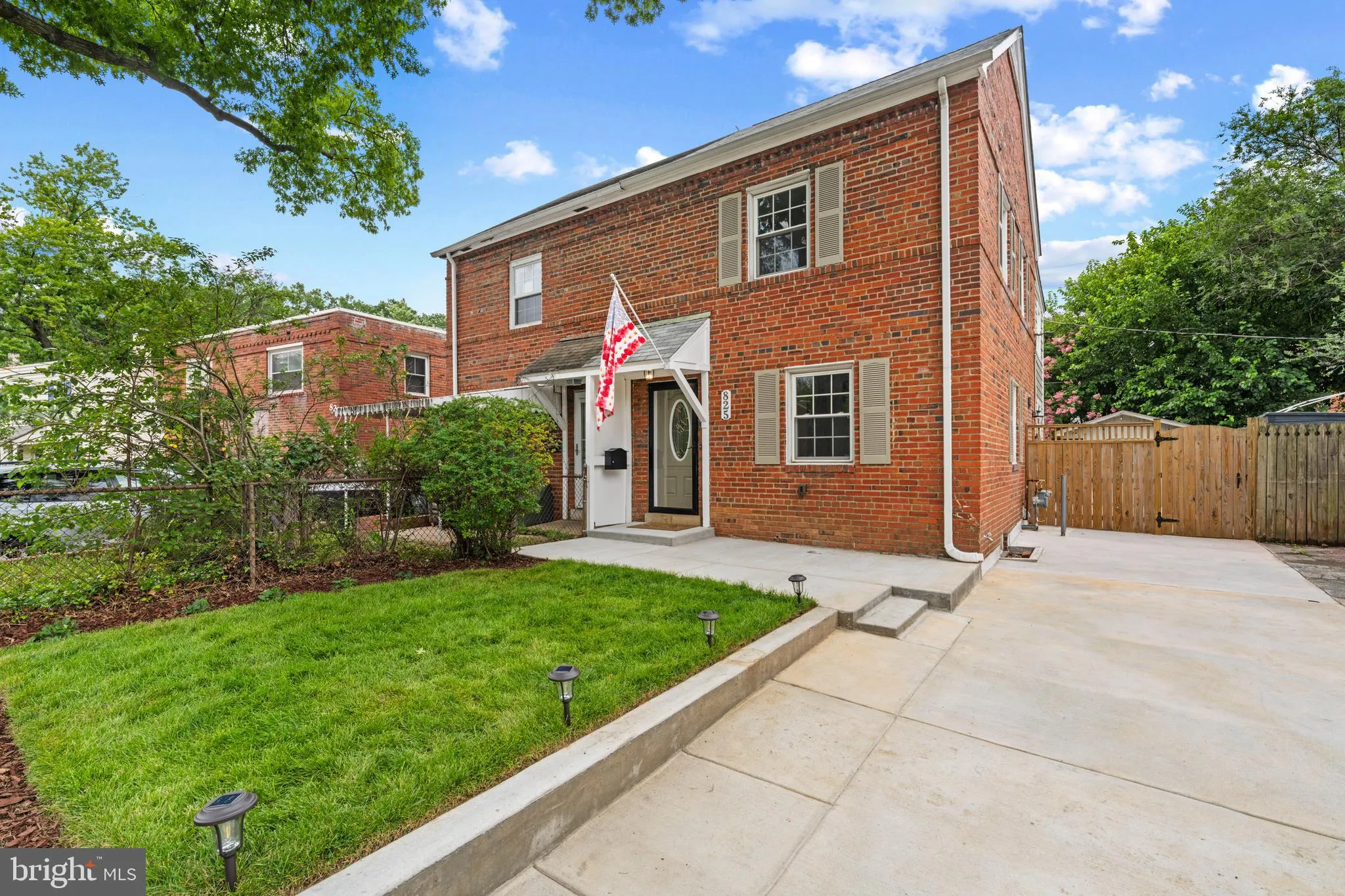 825 IVY STREET, Arlington, VA 22204