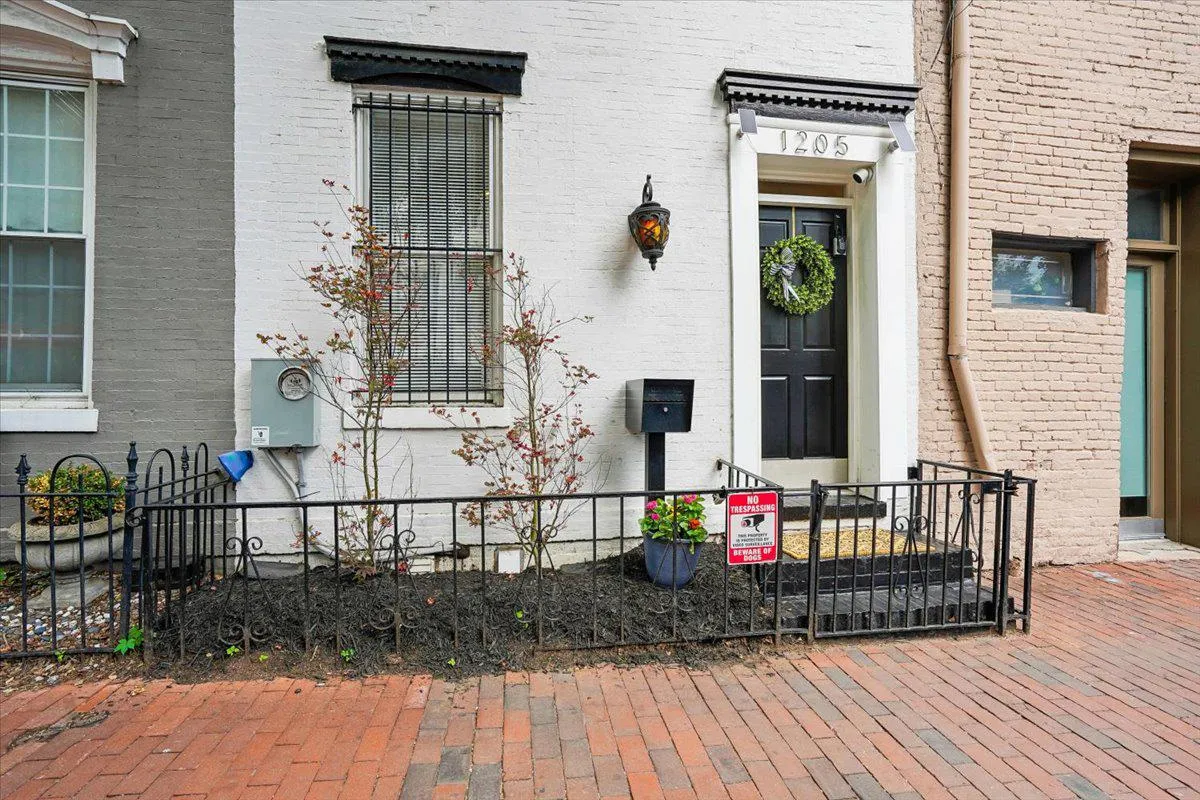 1205 POTOMAC STREET, Washington, DC 20007