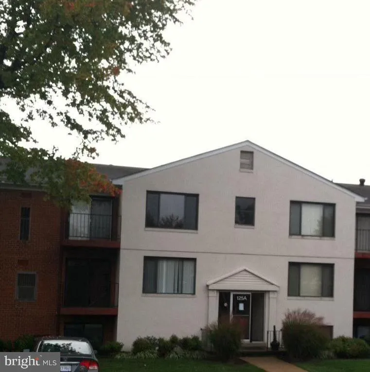 125 CLUBHOUSE DRIVE, Leesburg, VA 20175