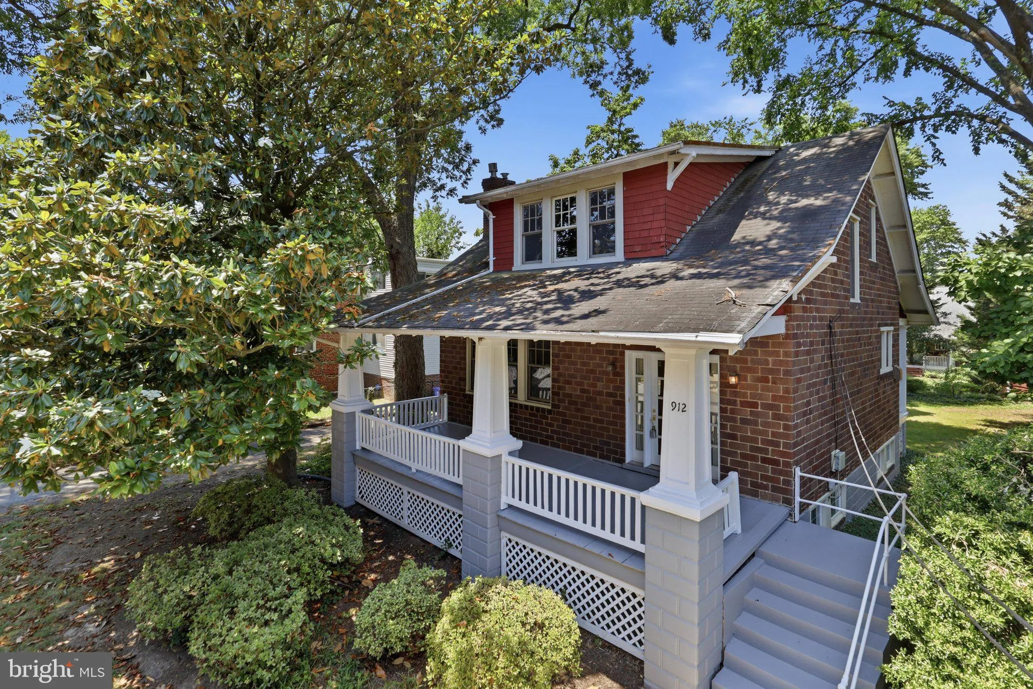 912 GARFIELD STREET, Arlington, VA 22201