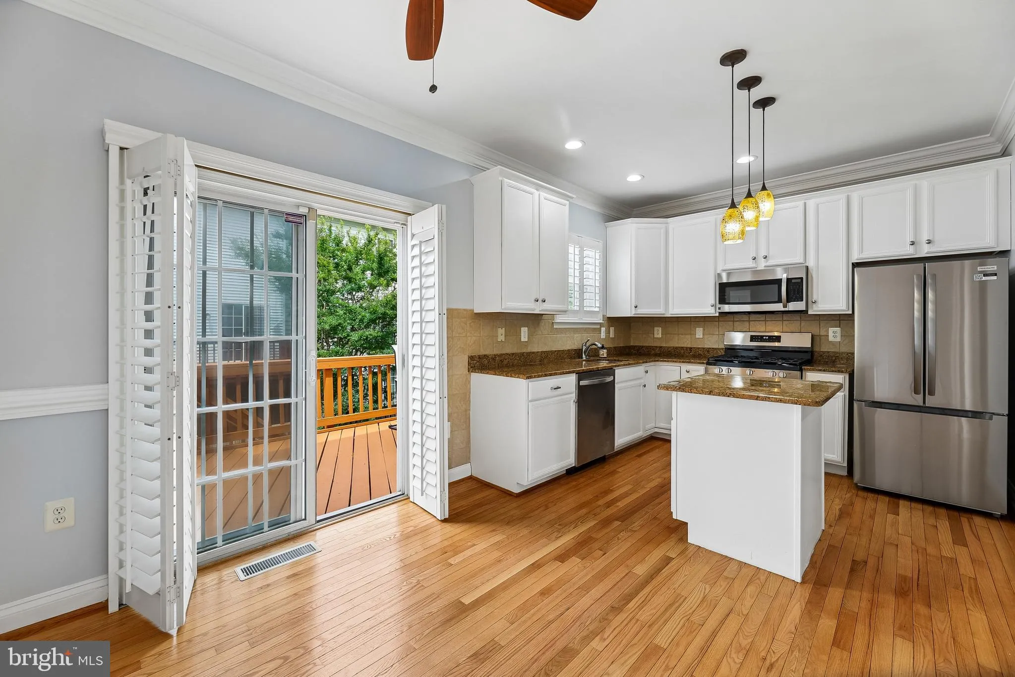 113 MEADOWS LANE, Alexandria, VA 22304