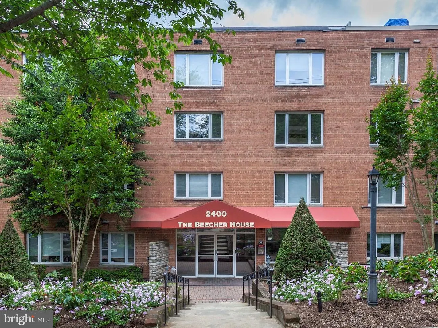 2400 41ST STREET, Washington, DC 20007
