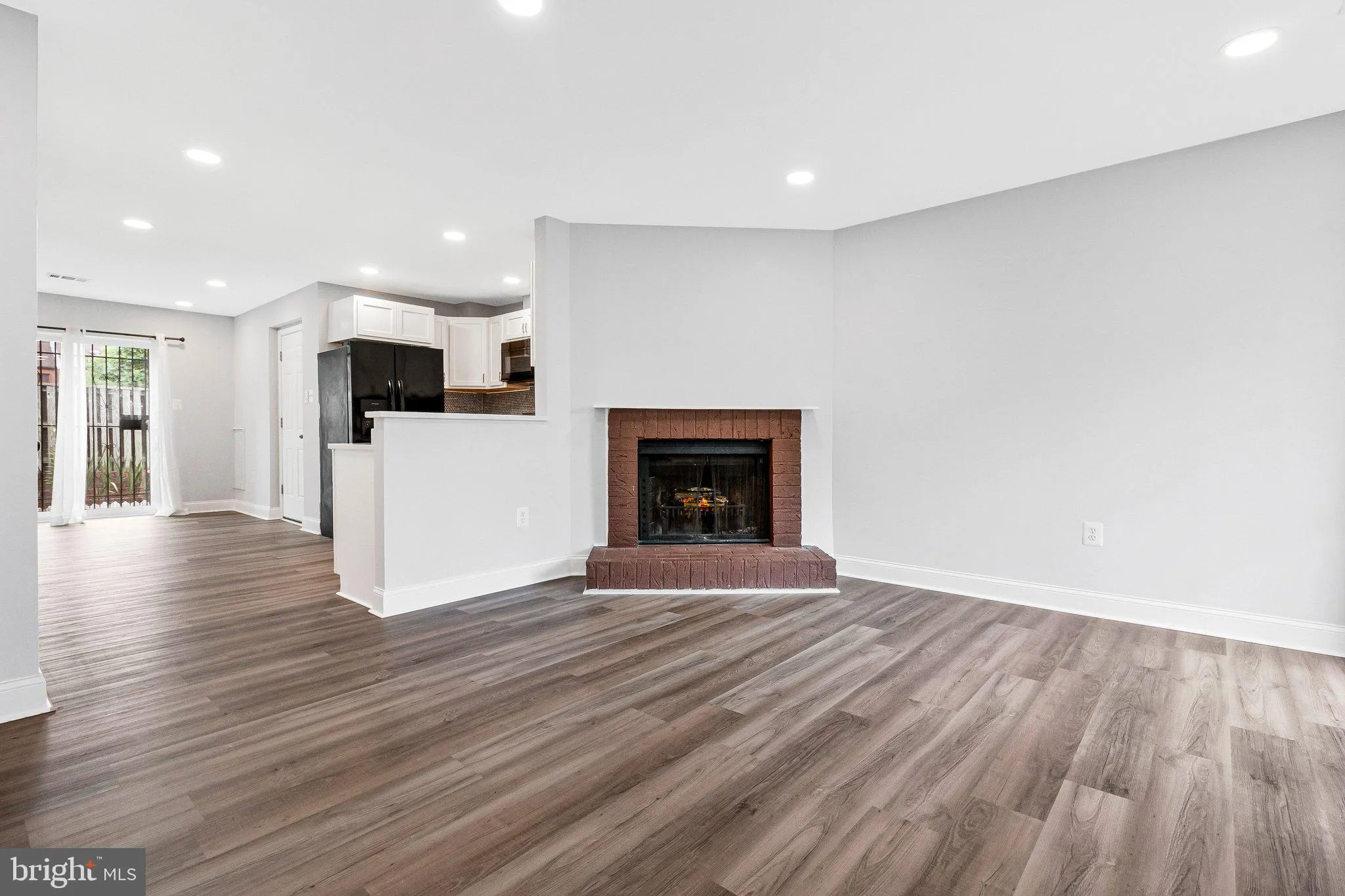 2435 18TH STREET, Washington, DC 20018