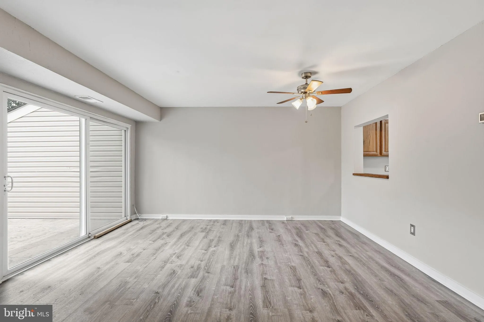 31 ESSEX SQUARE, Sterling, VA 20164