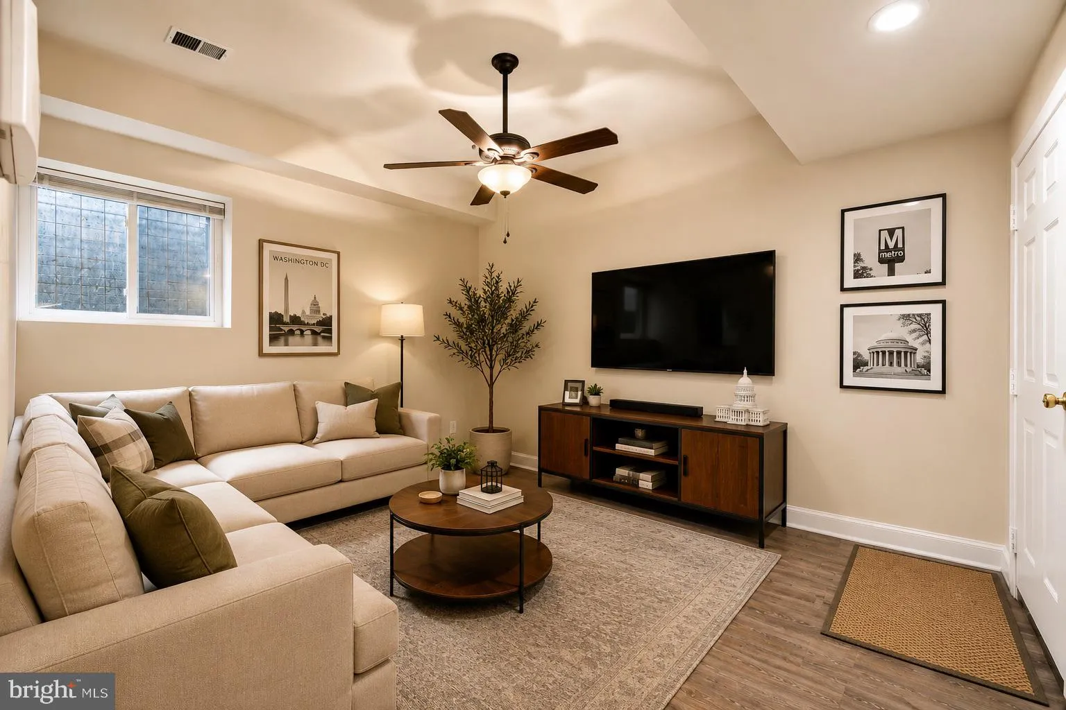 2834 R STREET, Washington, DC 20020