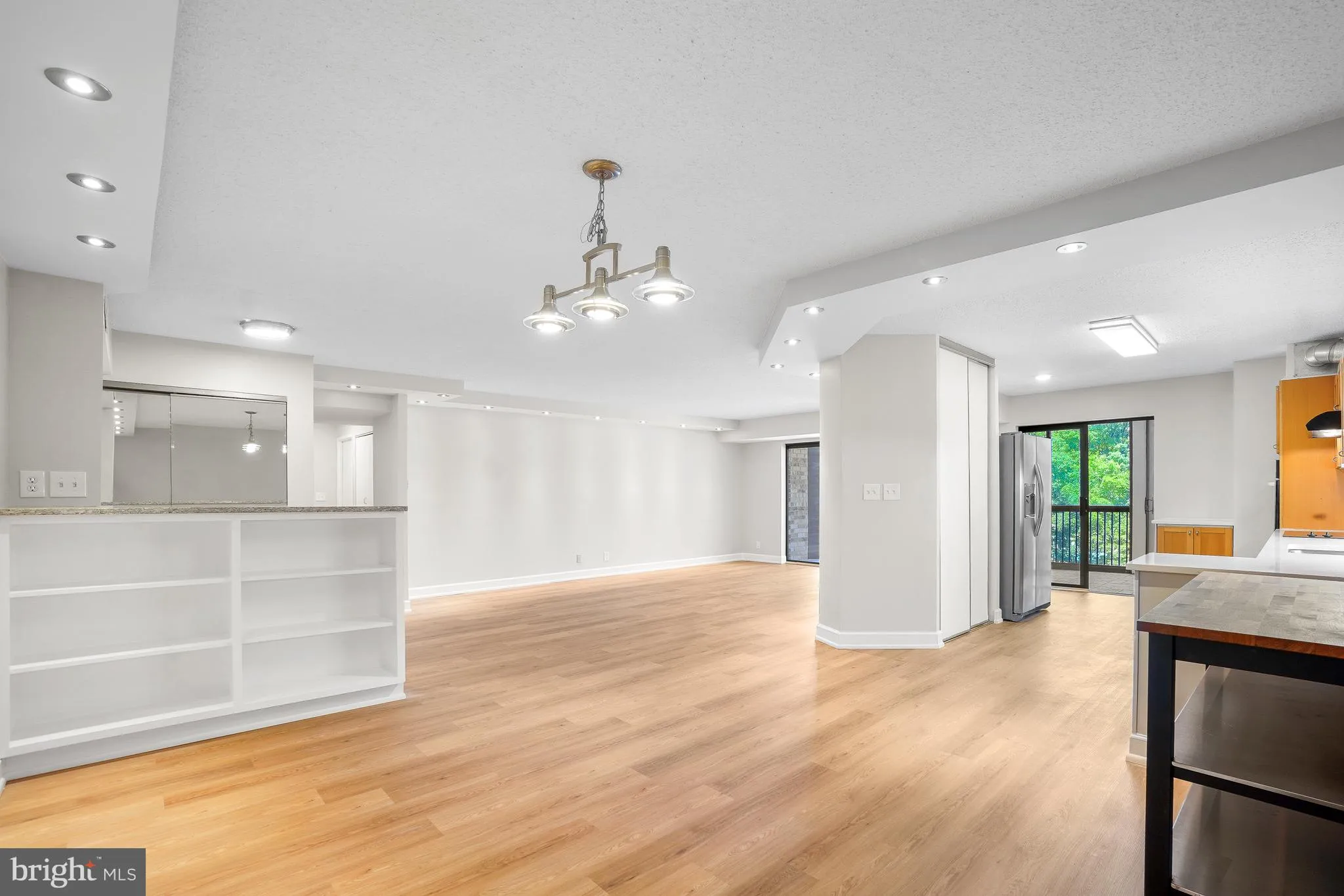 5904 MOUNT EAGLE DRIVE, Alexandria, VA 22303