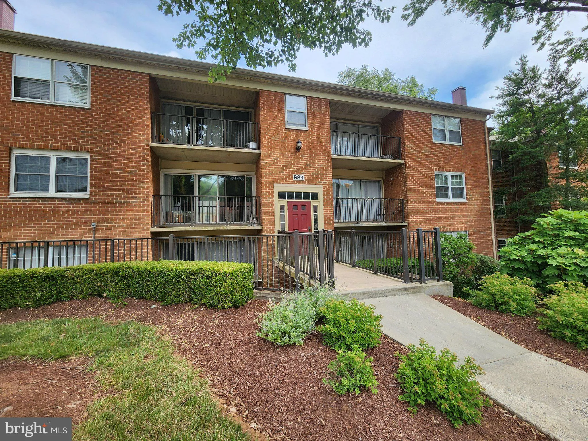 884 COLLEGE PARKWAY, Rockville, MD 20850
