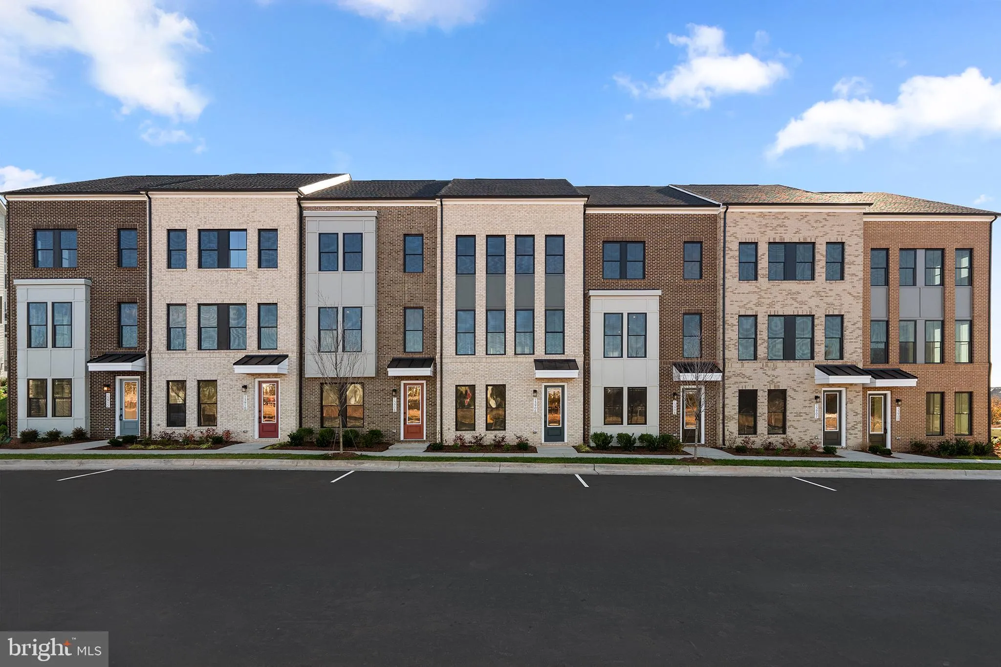 2 AVIATION PLACE, Herndon, VA 20171