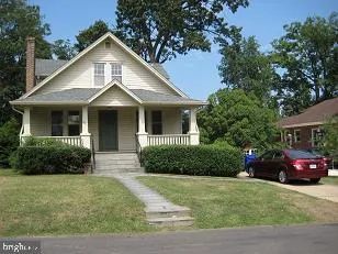 3017 3RD STREET, Arlington, VA 22201