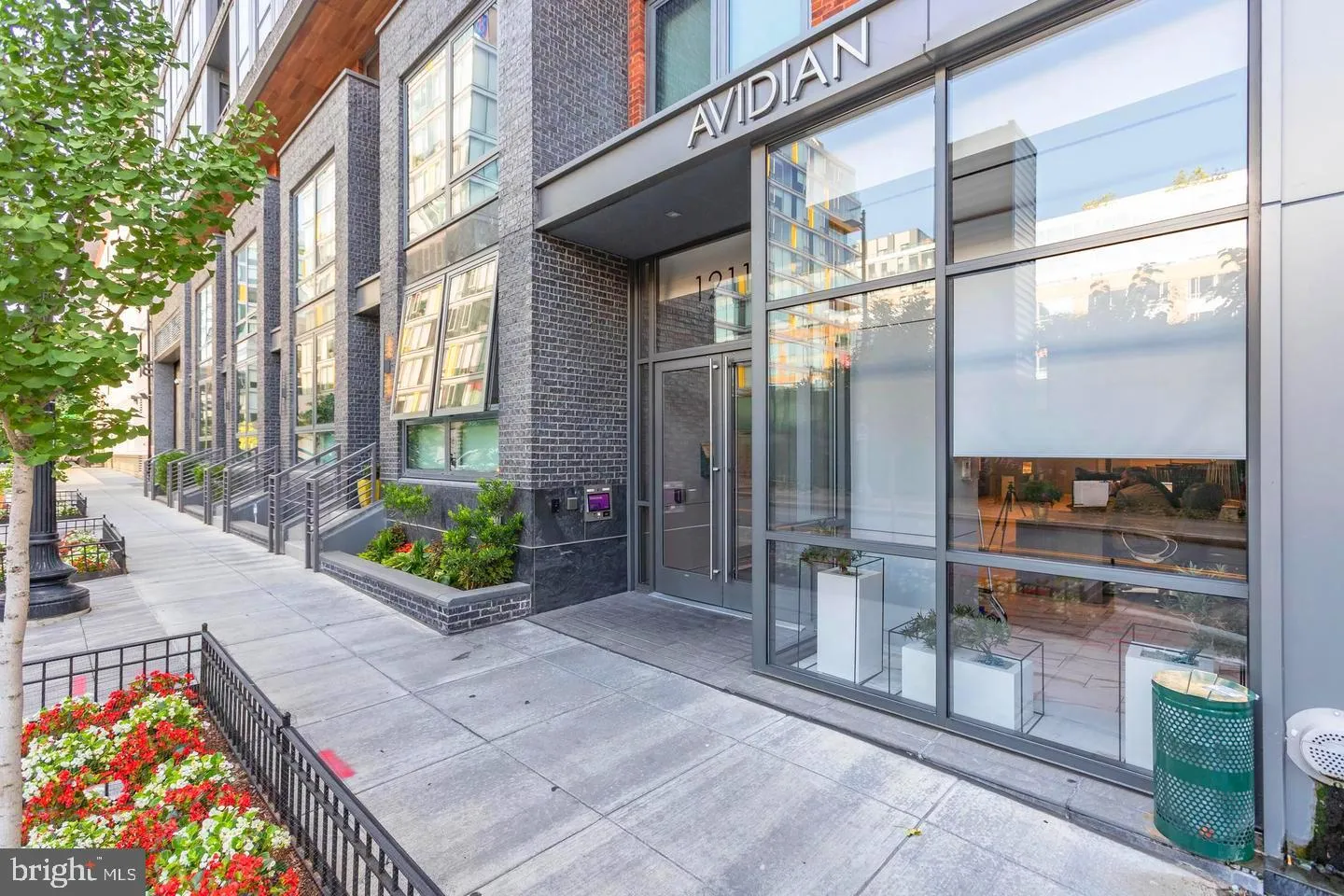 1211 VAN STREET, Washington, DC 20003
