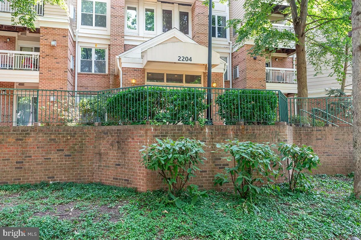 2204 WESTCOURT LANE, Herndon, VA 20170