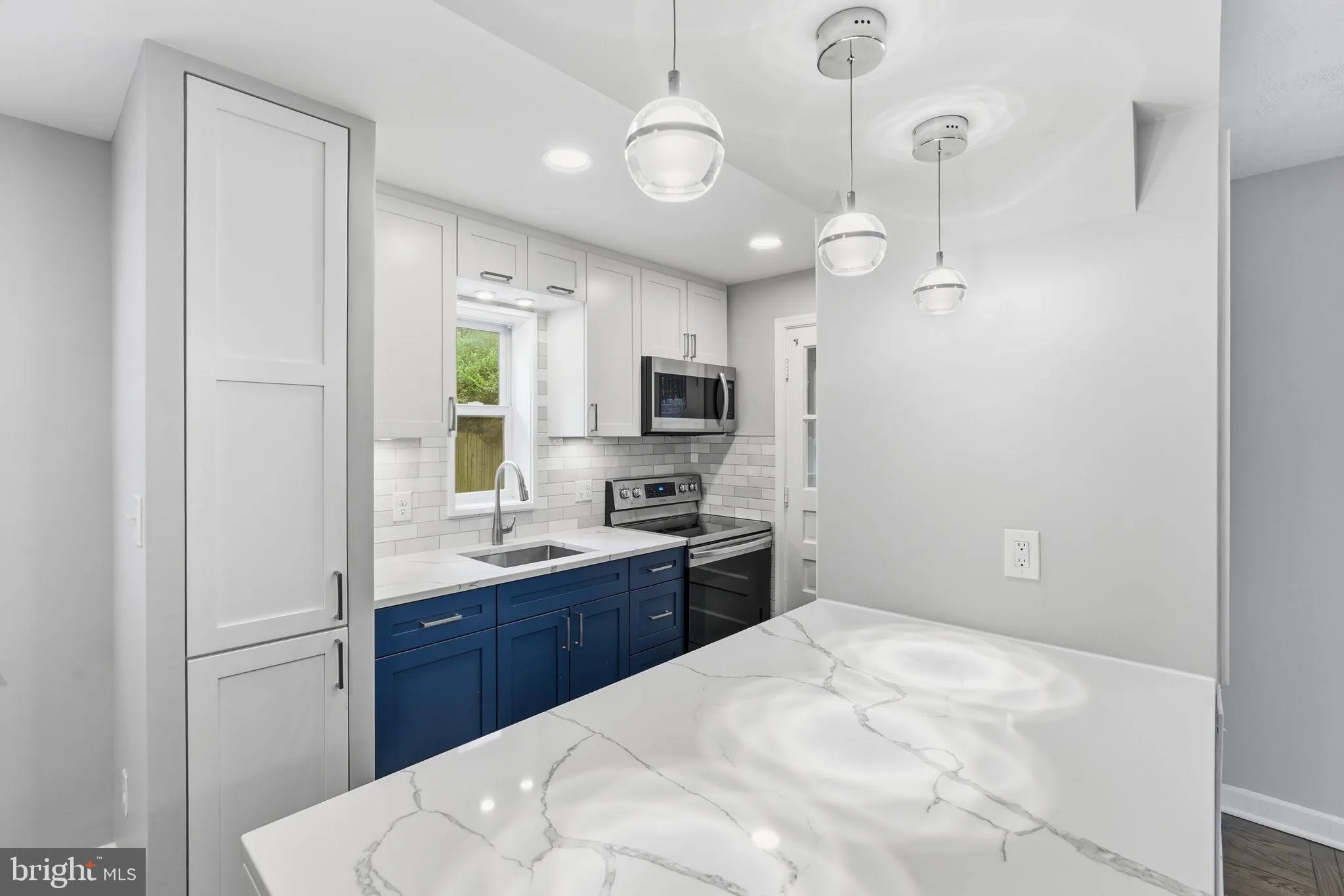 829 IRVING STREET, Arlington, VA 22204