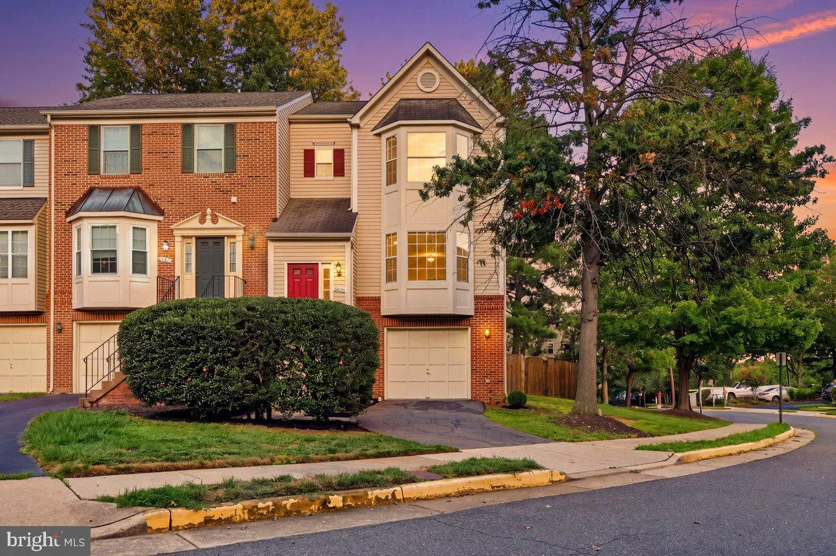 5610 BELLEAU WOODS LANE, Alexandria, VA 22315