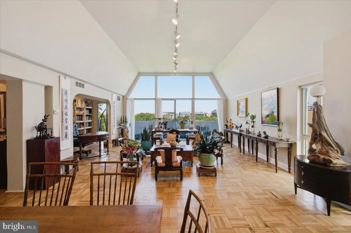 700 7TH STREET, Washington, DC 20024