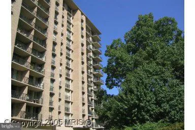 4600 FOUR MILE RUN DRIVE, Arlington, VA 22204