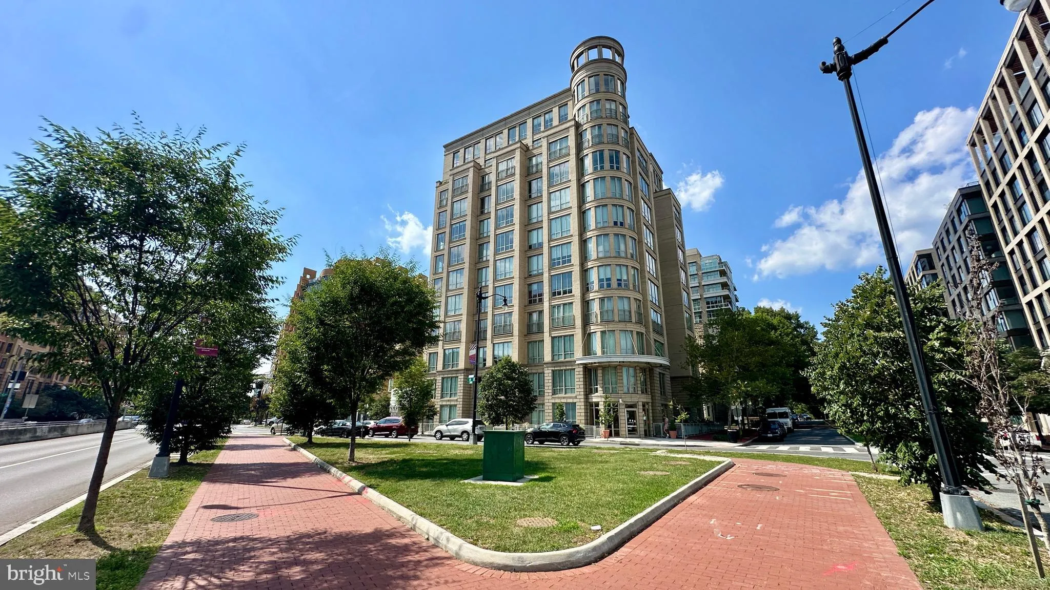 301 MASSACHUSETTS AVENUE, Washington, DC 20001