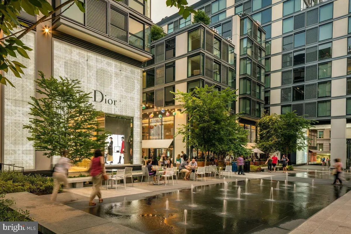 925 H STREET, Washington, DC 20001