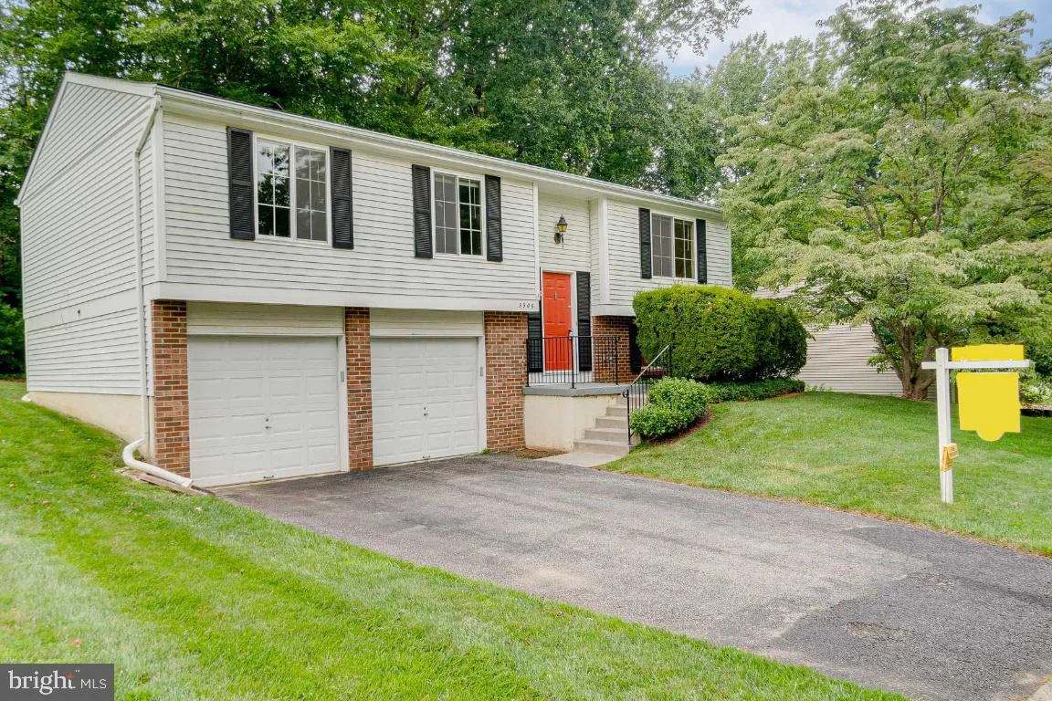 5906 OAK LEATHER DRIVE, Burke, VA 22015