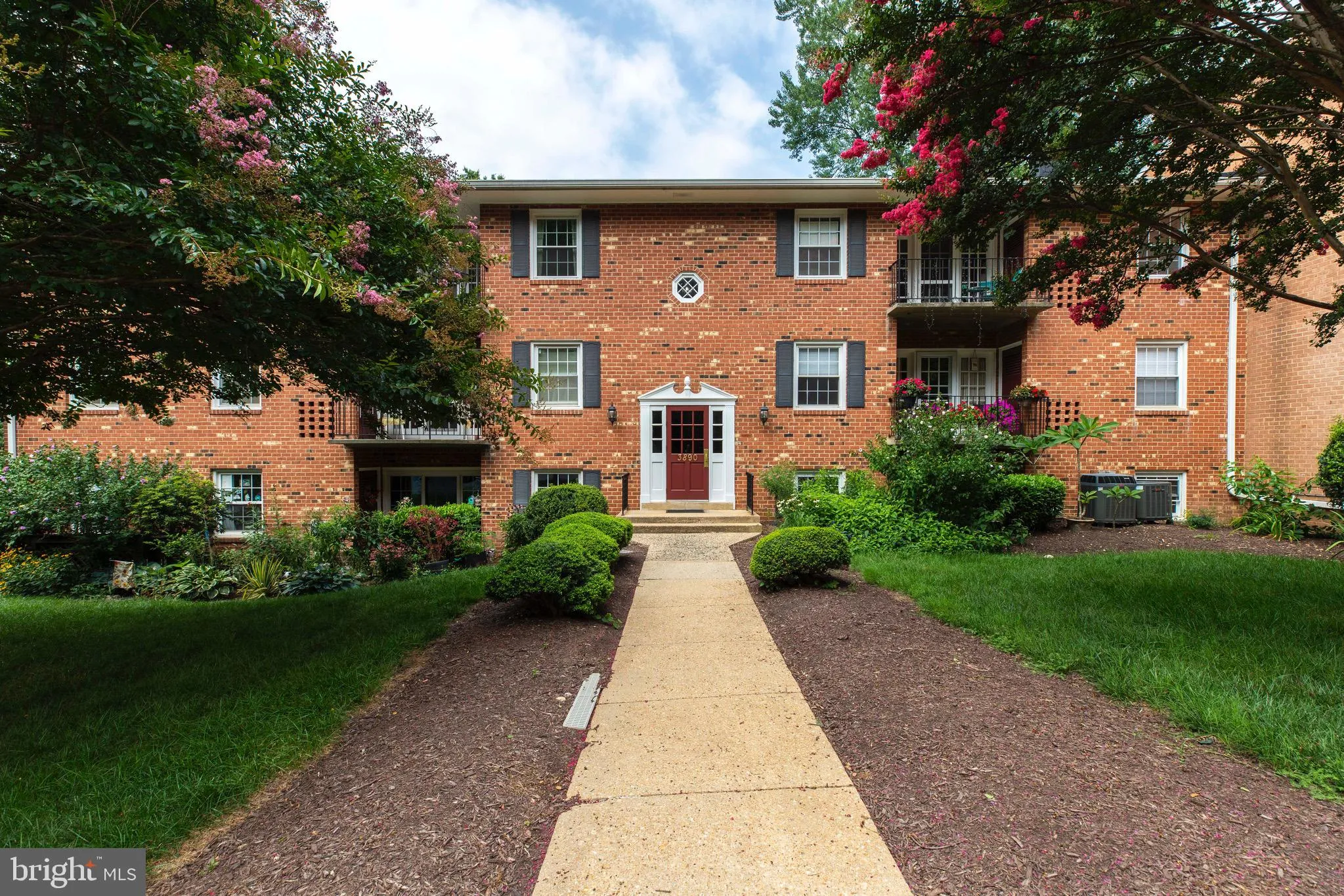 3890 LYNDHURST DRIVE, Fairfax, VA 22031