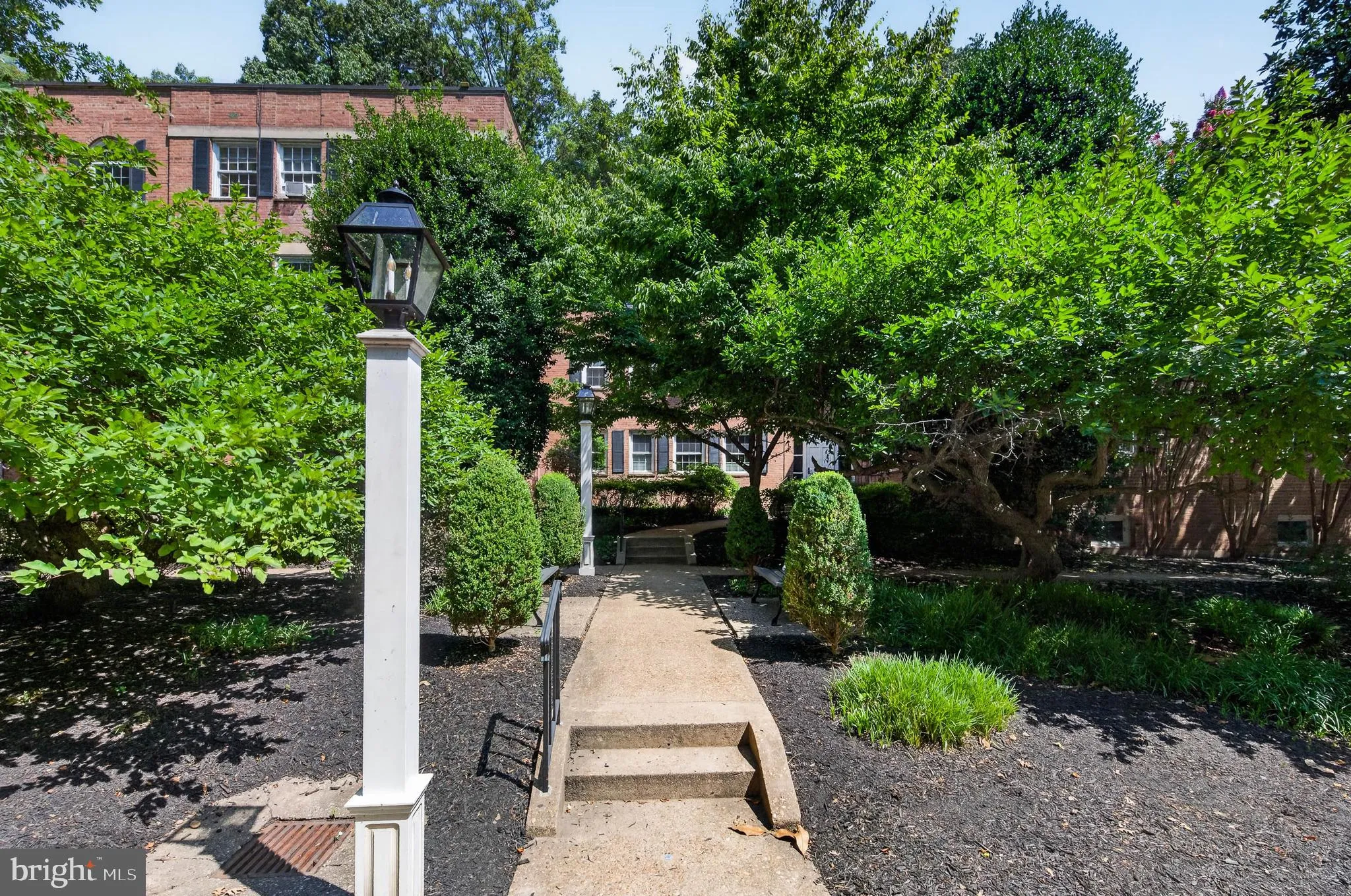 5001 10TH STREET, Arlington, VA 22204