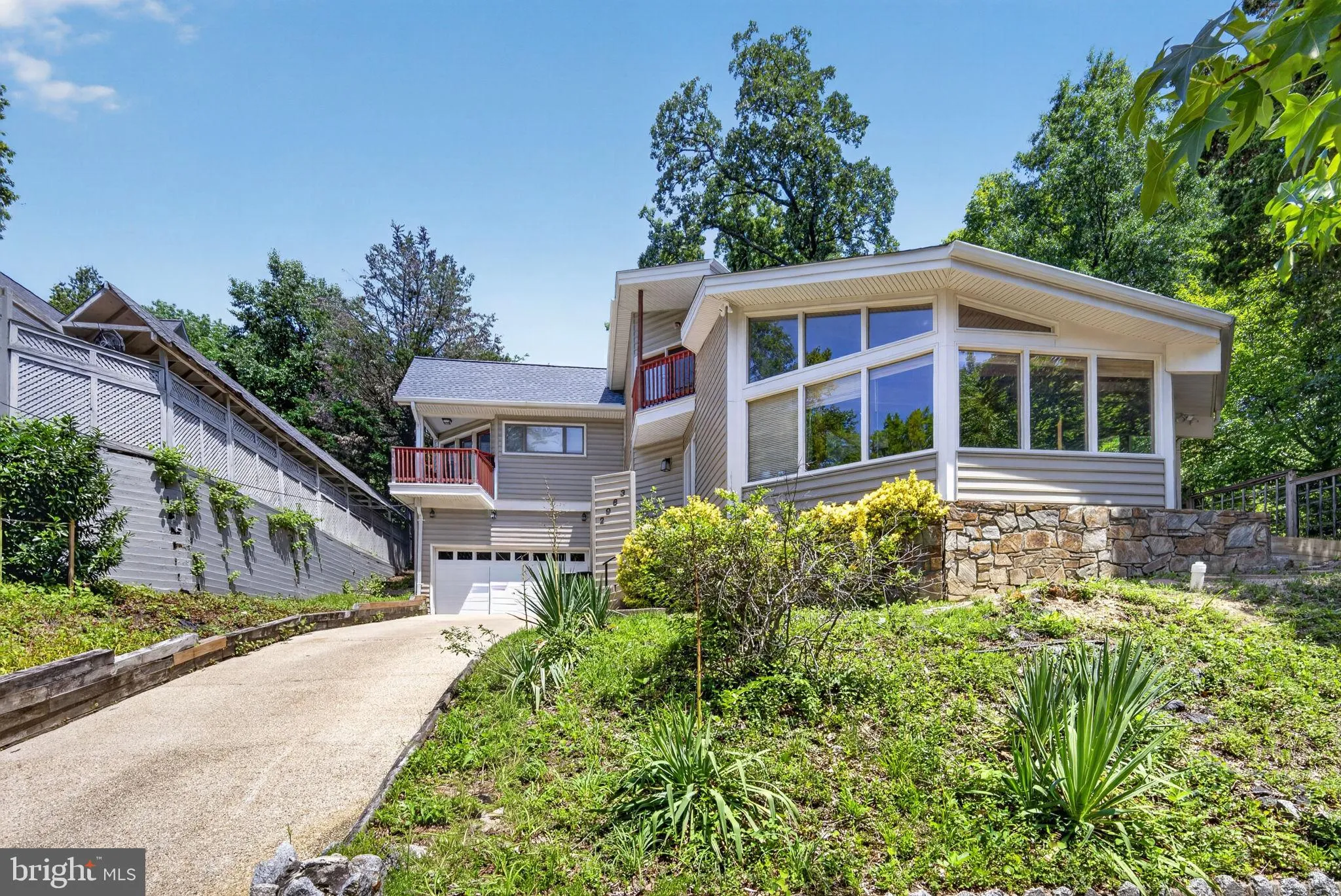 2963 ALBEMARLE STREET, Washington, DC 20008