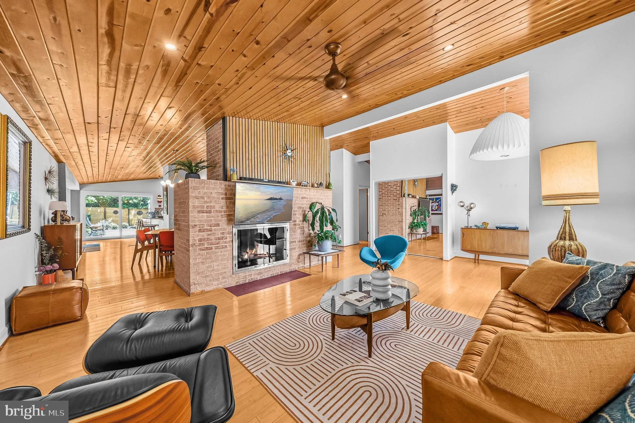 8801 CAMDEN STREET, Alexandria, VA 22308