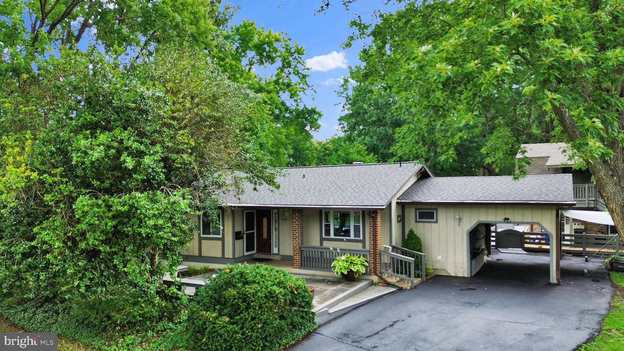 1002 CHARLTON PLACE, Herndon, VA 20170