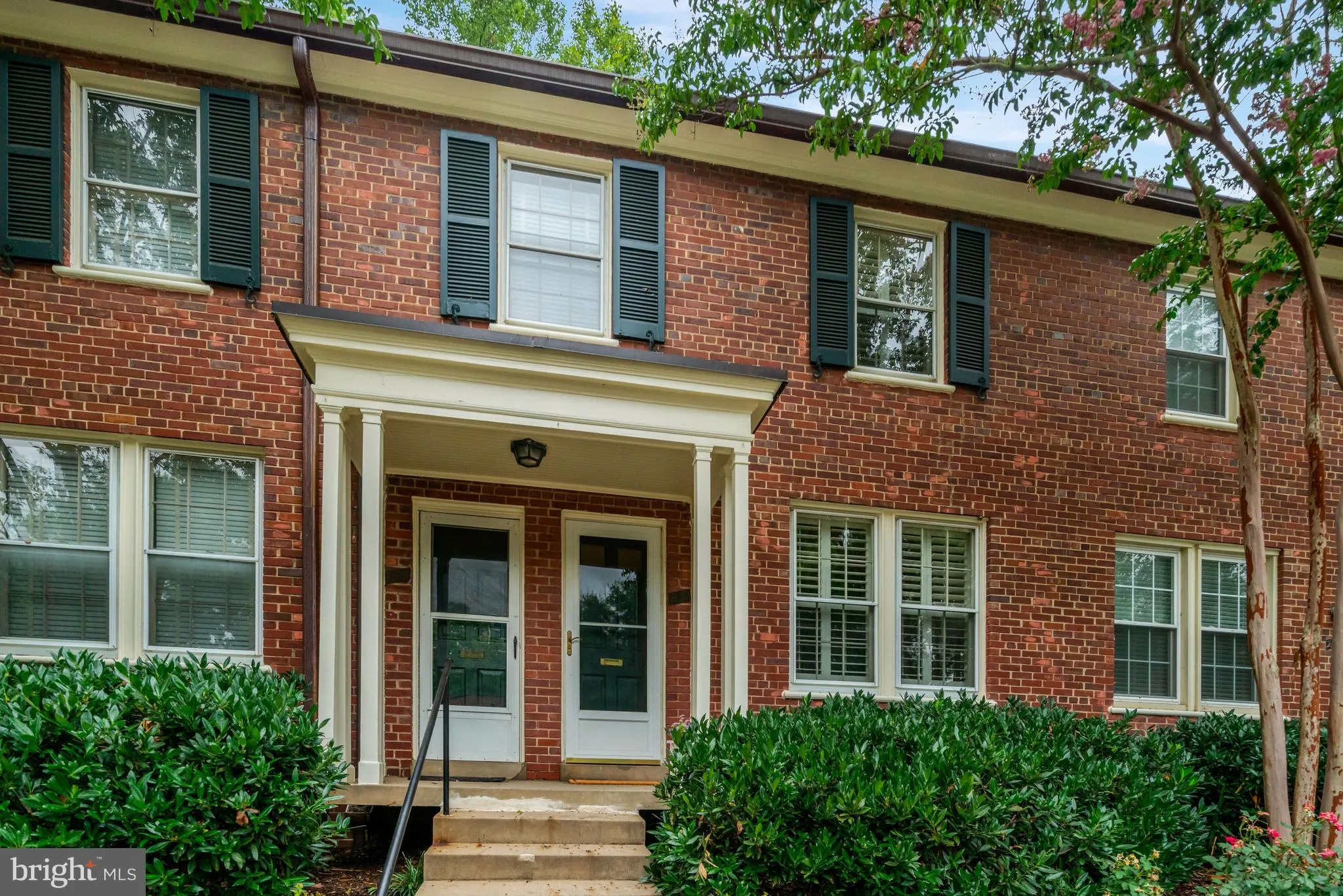 1030 BARTON STREET, Arlington, VA 22204