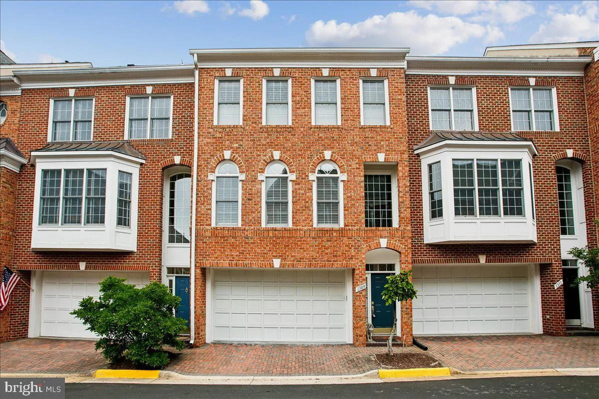 1309 MCLEAN CREST COURT, Mclean, VA 22101