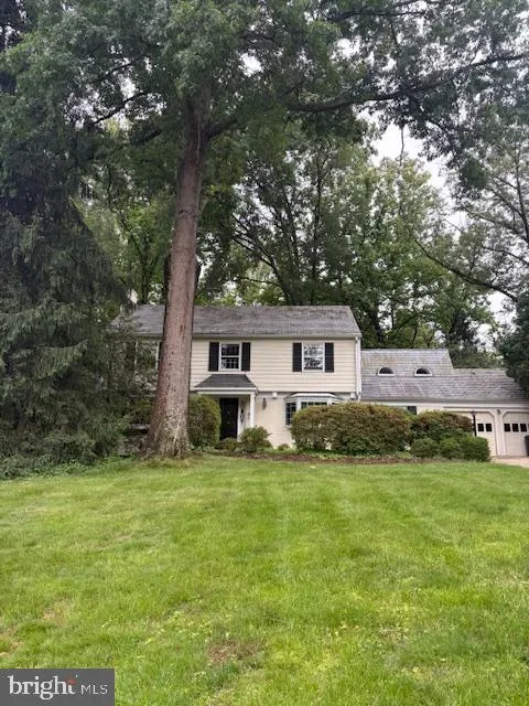 8209 BURNING TREE ROAD, Bethesda, MD 20817
