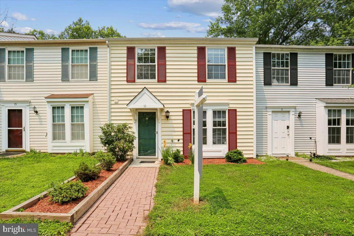 11 TEANECK COURT, North Potomac, MD 20878