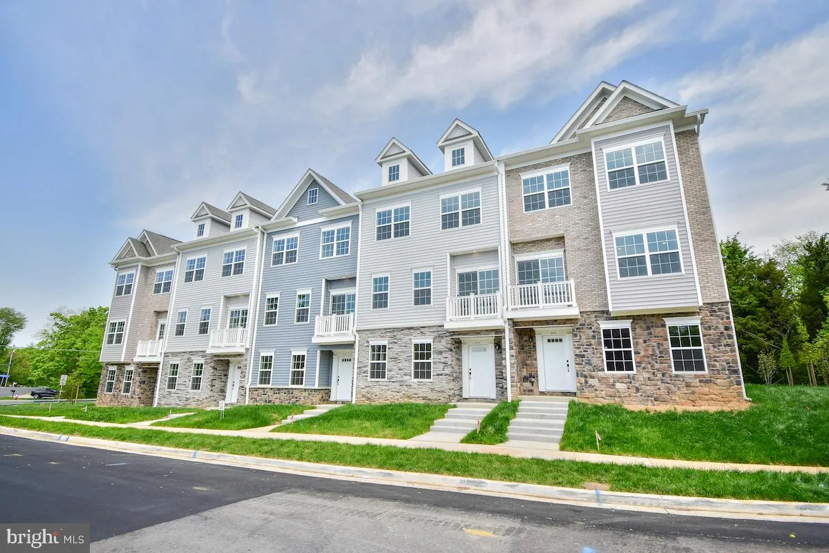 8276 SAFARIAN WAY, Alexandria, VA 22309