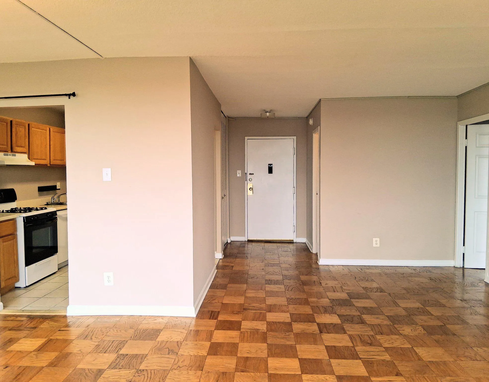 11801 ROCKVILLE PIKE, Rockville, MD 20852