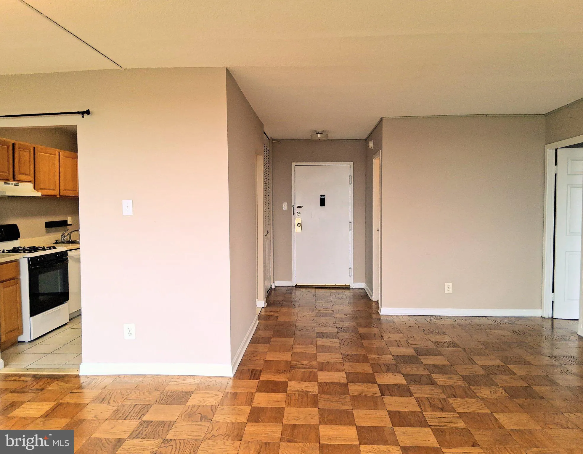 11801 ROCKVILLE PIKE, Rockville, MD 20852
