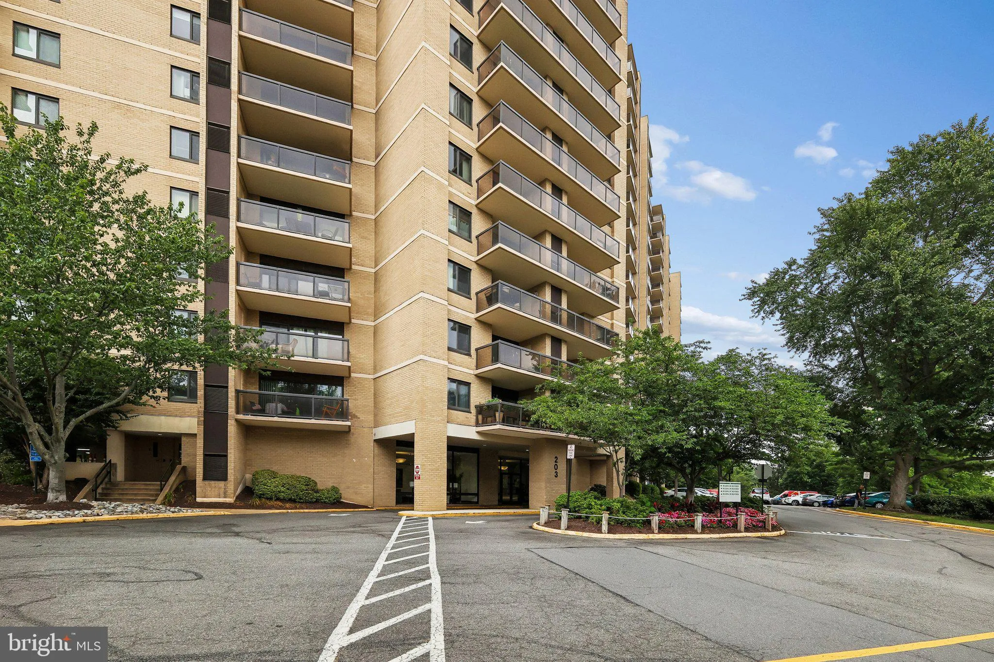 203 YOAKUM PARKWAY, Alexandria, VA 22304