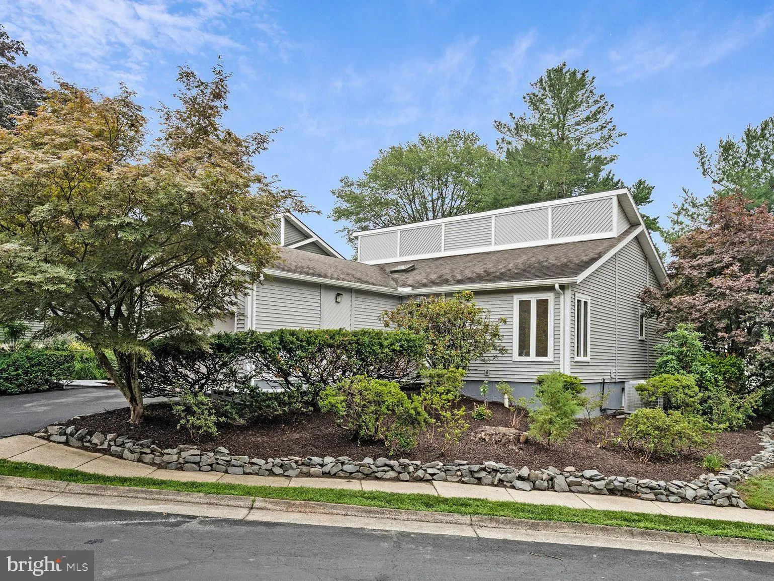 8424 HOLLIS LANE, Vienna, VA 22182