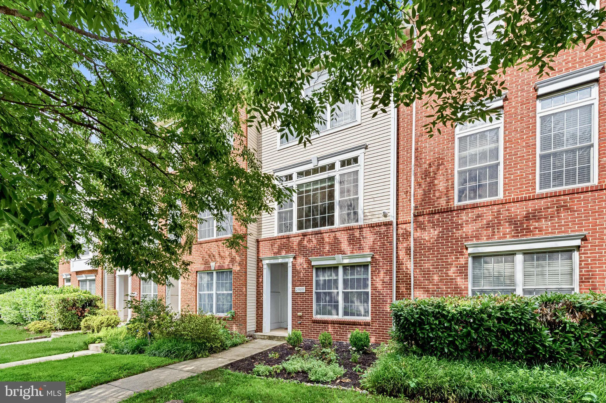 25033 JUSTICE DRIVE, Chantilly, VA 20152