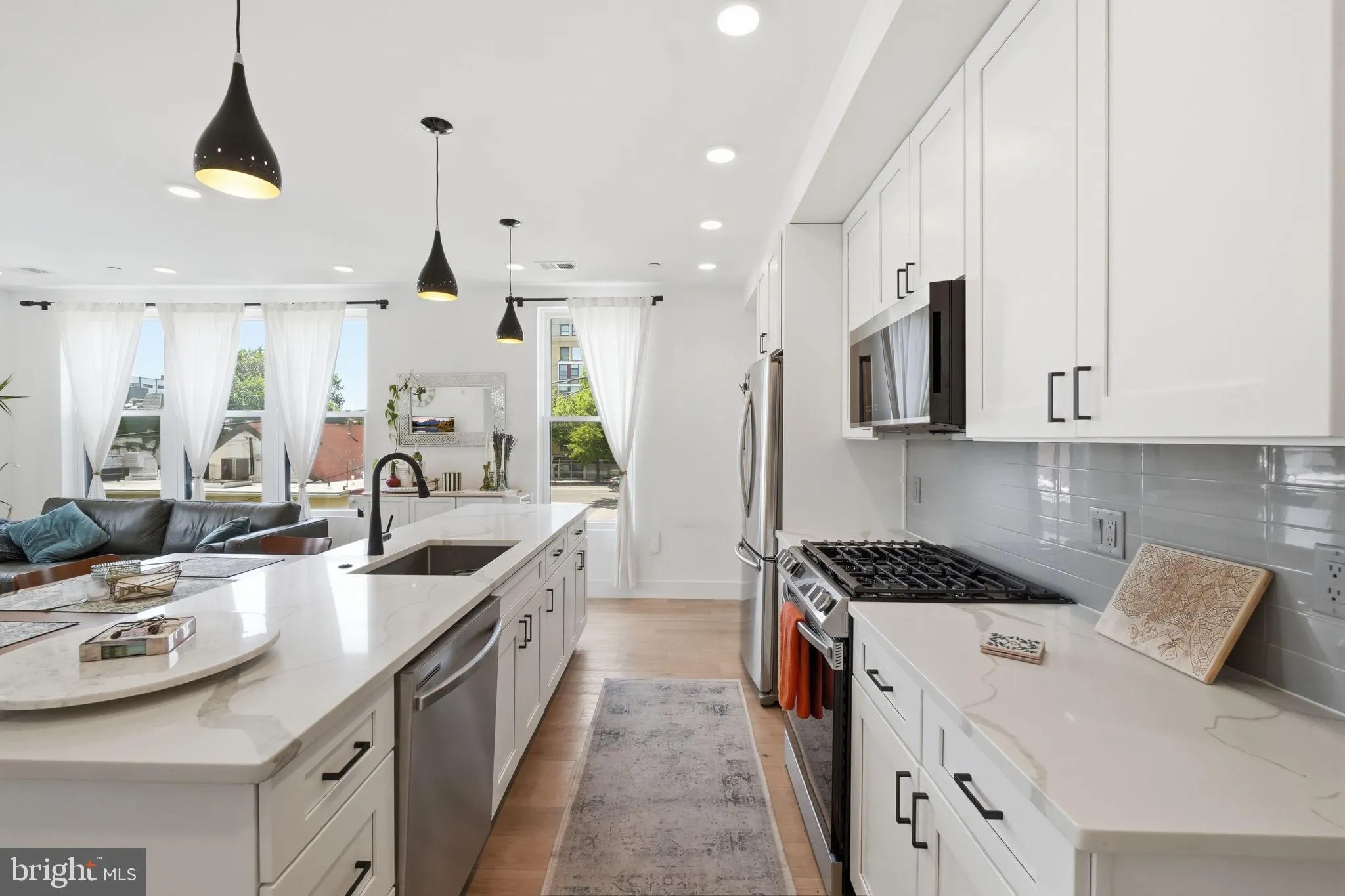 646 NEWTON PLACE, Washington, DC 20010
