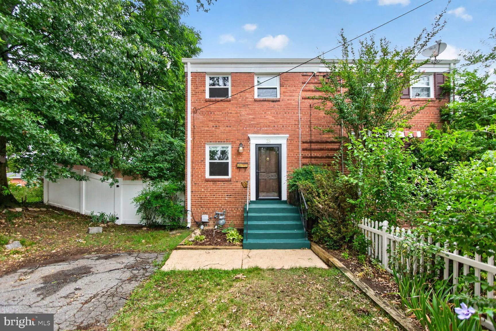 23 UNDERWOOD PLACE, Alexandria, VA 22304