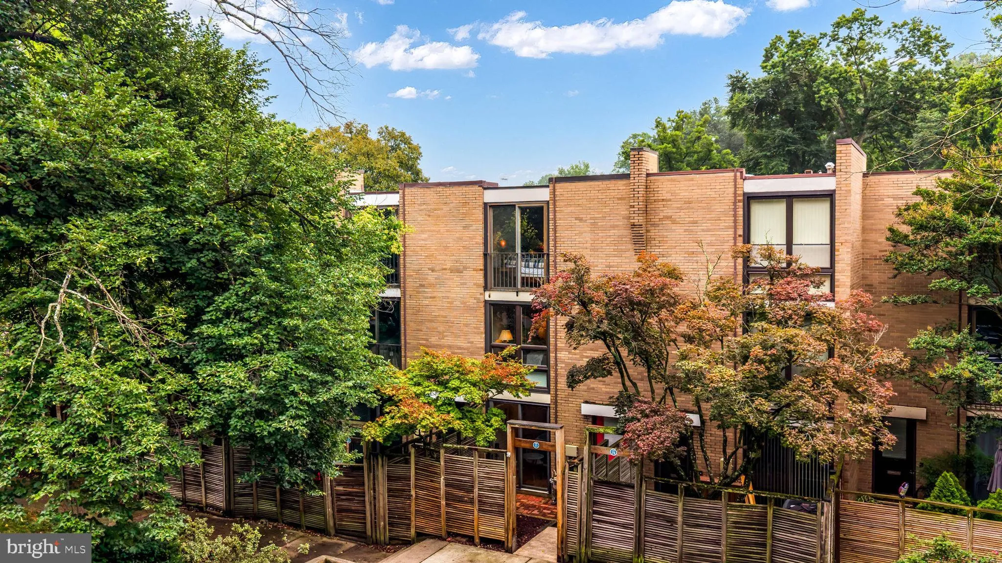 11471 WASHINGTON PLAZA, Reston, VA 20190