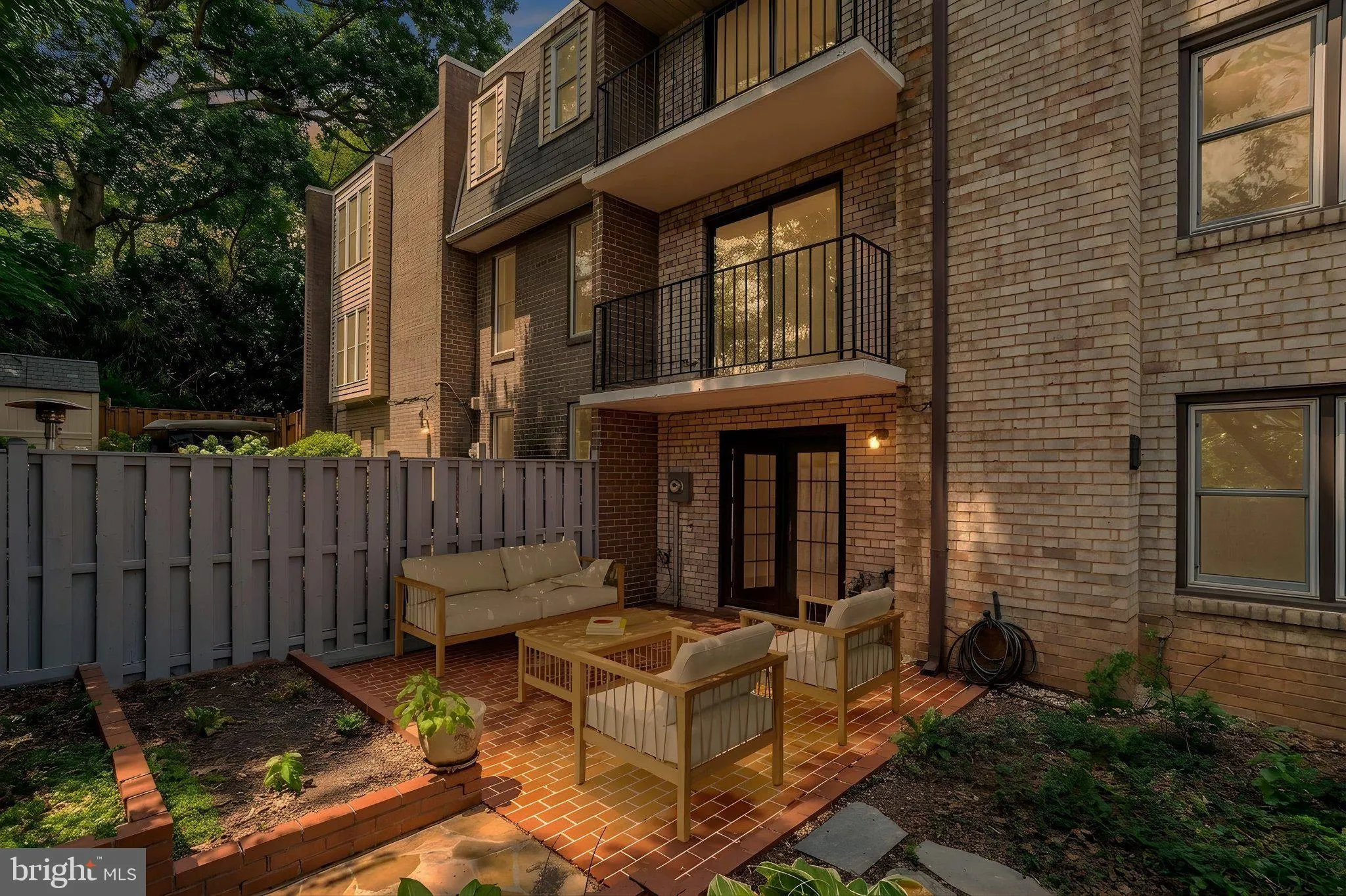2130 MILITARY ROAD, Arlington, VA 22207