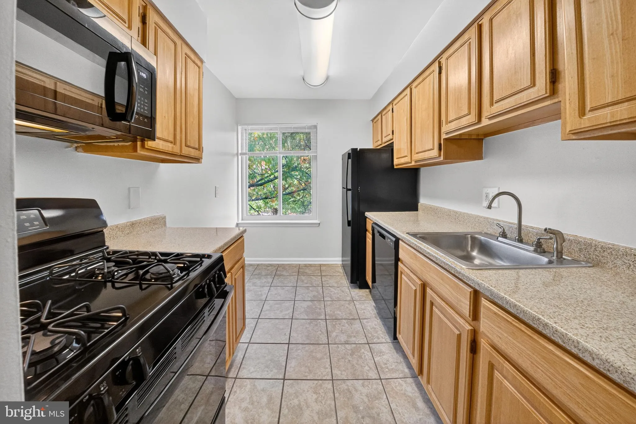 400 TAYLOR ST, Washington, DC 20017