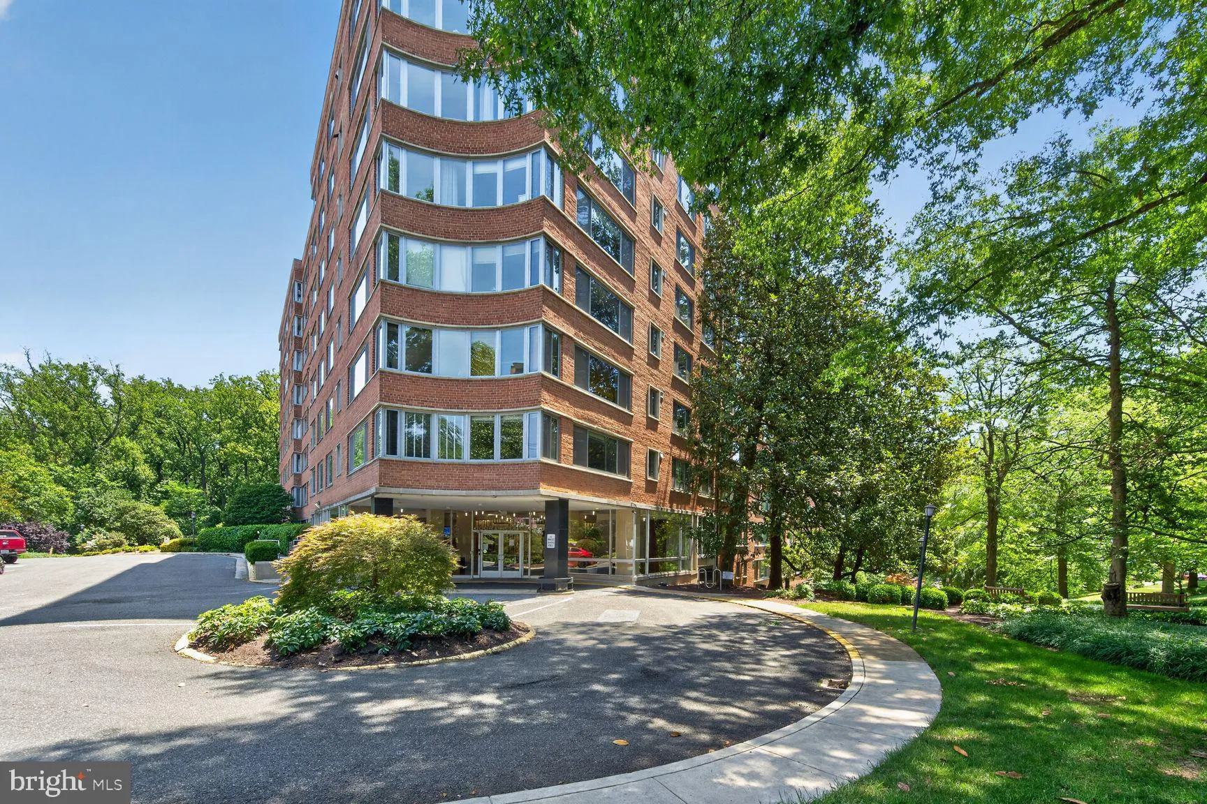 4200 CATHEDRAL AVENUE, Washington, DC 20016