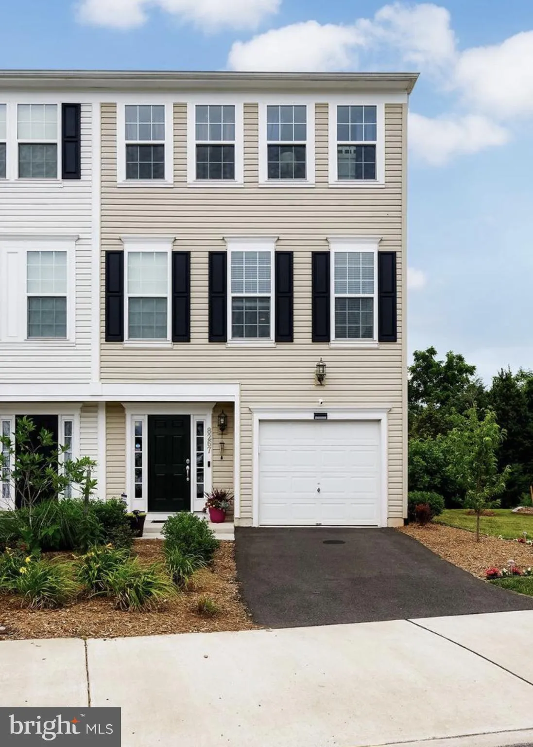 8267 HERITAGE CROSSING COURT, Manassas, VA 20109