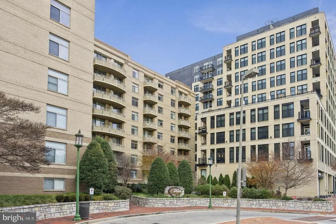 7111 WOODMONT, Chevy Chase, MD 20815