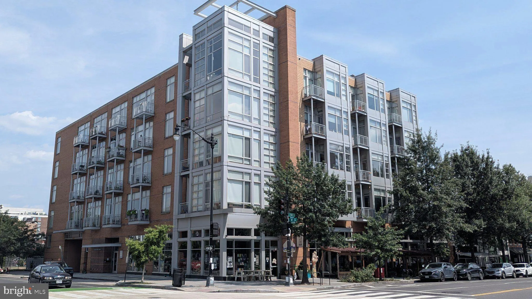 1390 V STREET, Washington, DC 20009